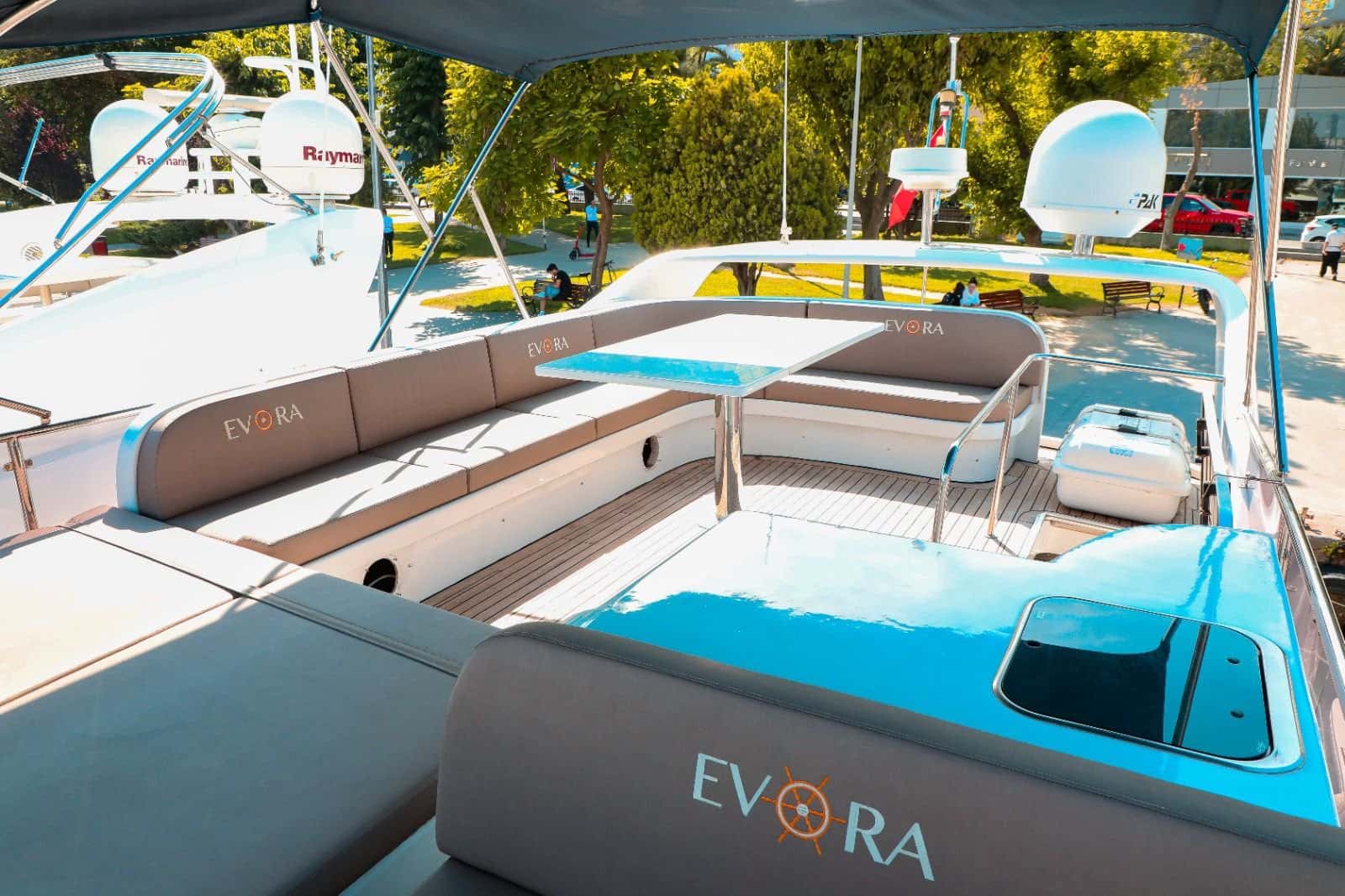 Evora S